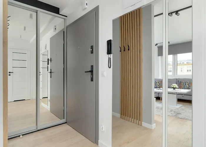 Charming With A Balcony In By Renters Appartamento